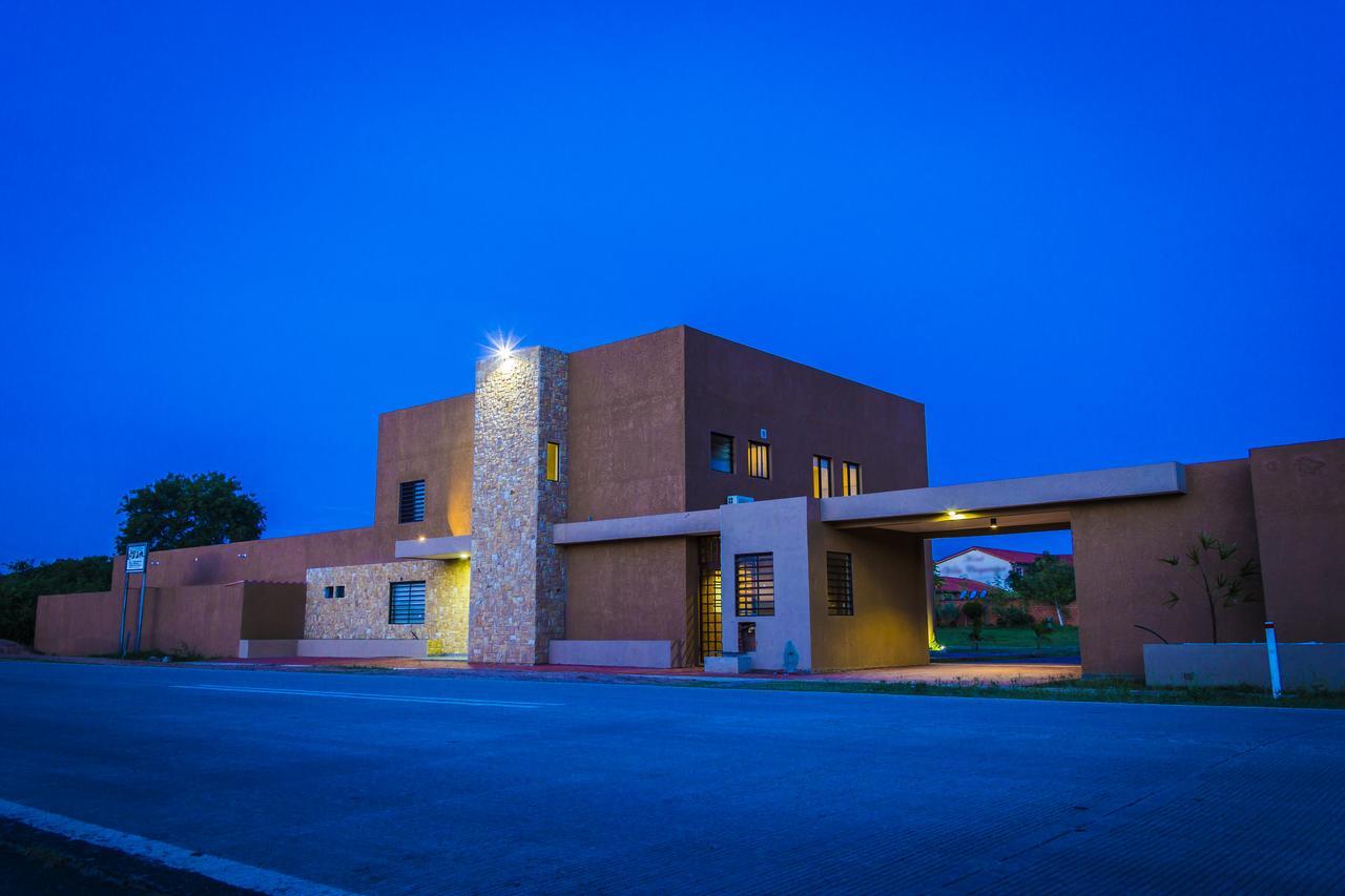 El Suto-Aparthotel San Jose de Chiquitos Ngoại thất bức ảnh
