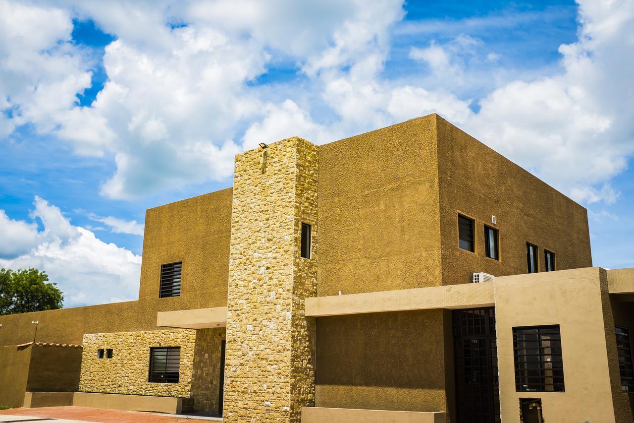 El Suto-Aparthotel San Jose de Chiquitos Ngoại thất bức ảnh